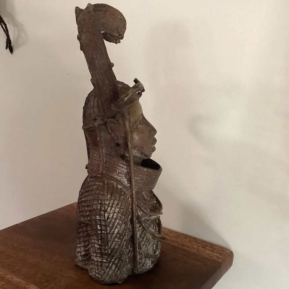 Cast Bronze Bust of King of Benin Nigeria African Antique vintage